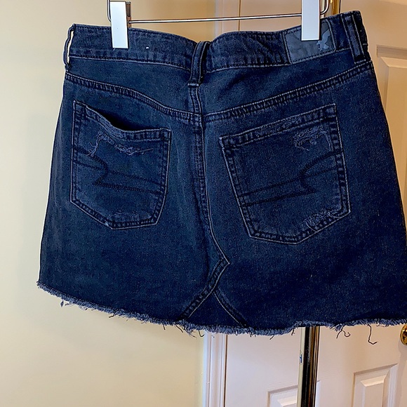 NWOT AE buttonup black distressed jeanskirt - Picture 7 of 8